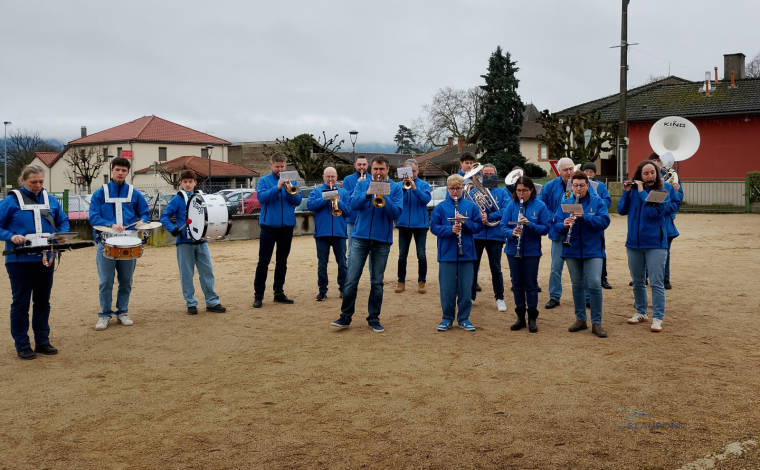 Diaporama d'image : 2026 02 21 002 on patiente pour les photos 