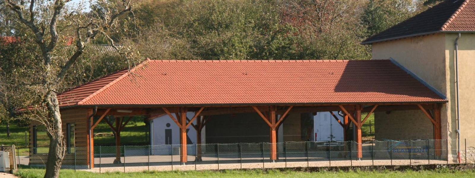 Diaporama d'image : La halle à l'Espace des sociétés
